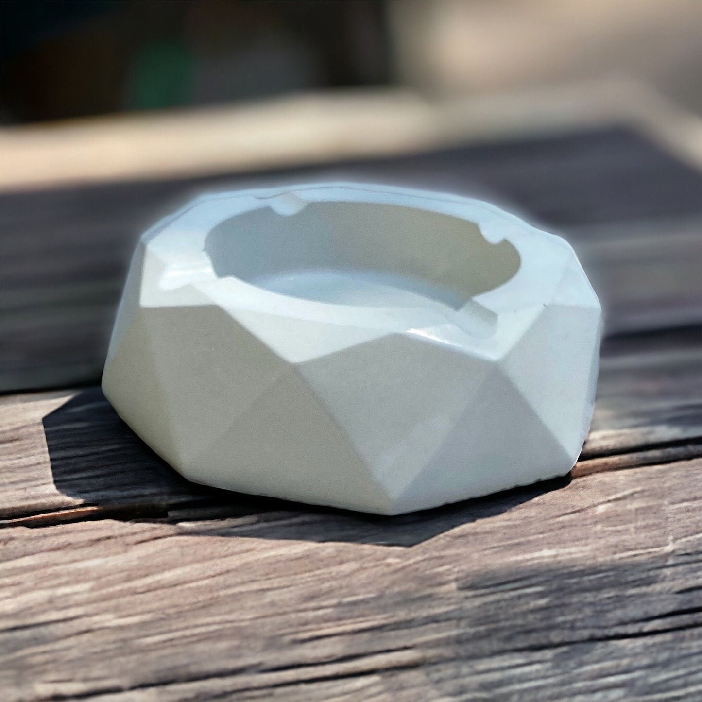 Hand-poured Concrete Round Ashtray - Modern Home Decor