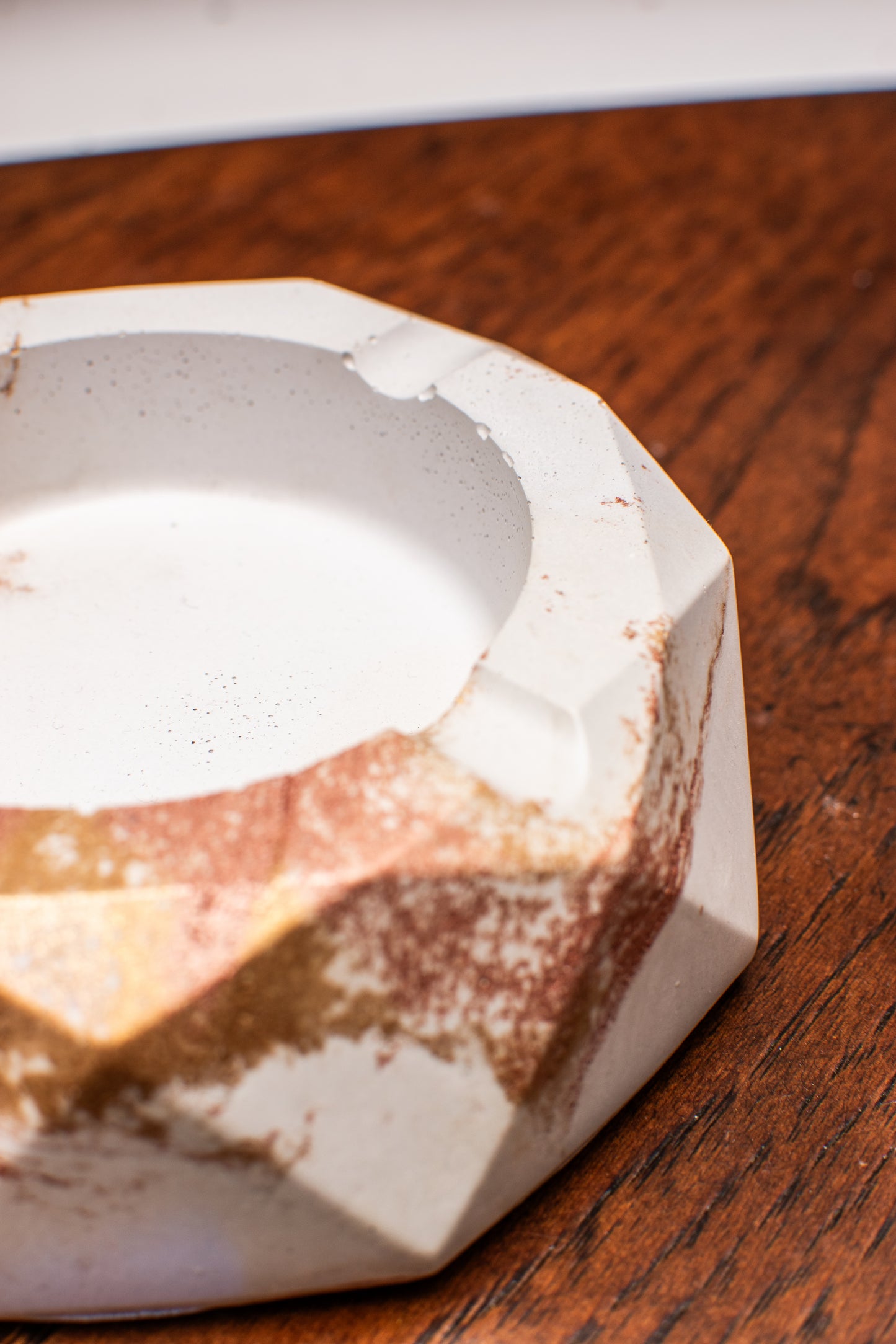 Hand-poured Concrete Round Ashtray - Modern Home Decor