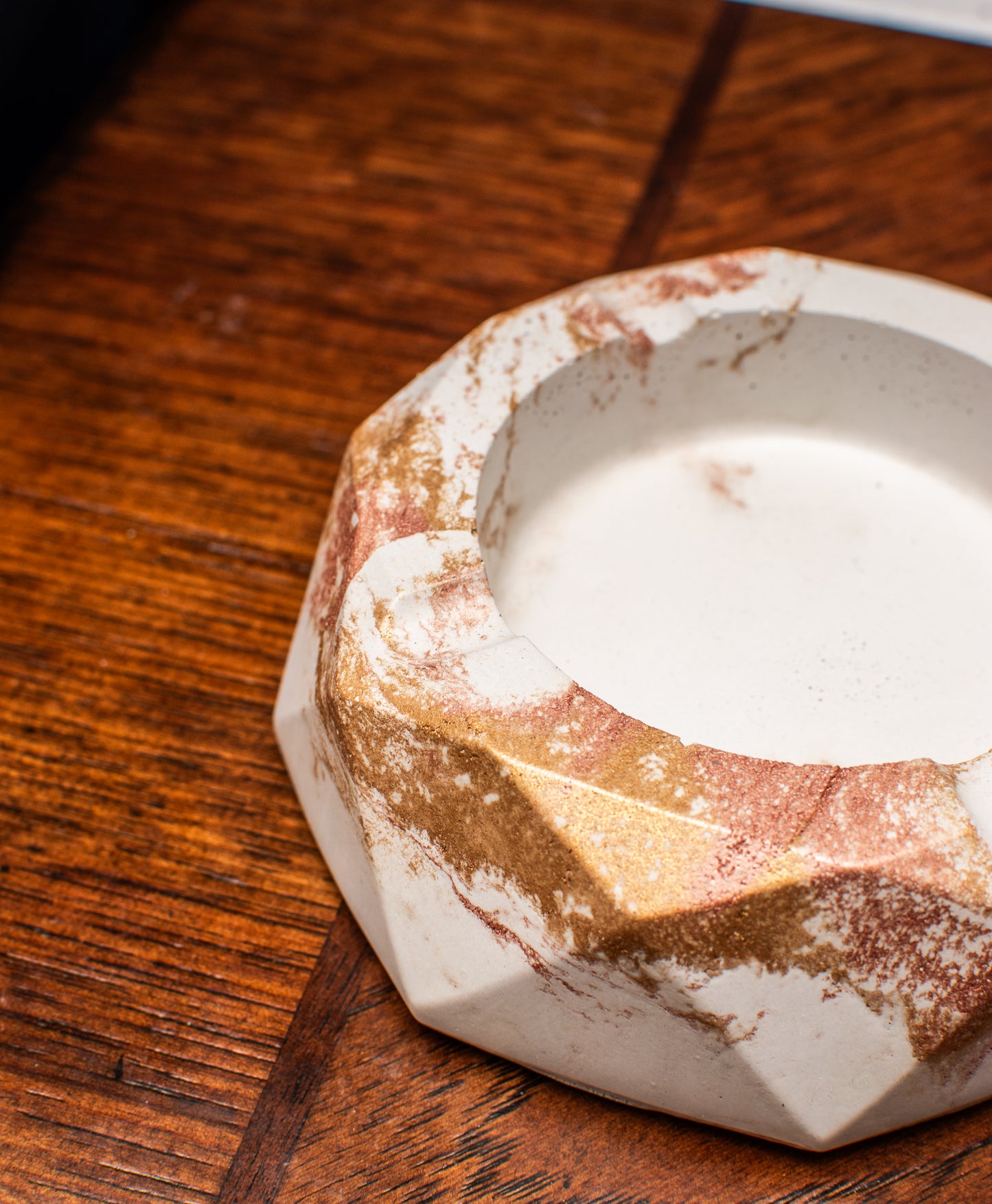 Hand-poured Concrete Round Ashtray - Modern Home Decor